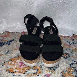 Steve Madden platform wedge